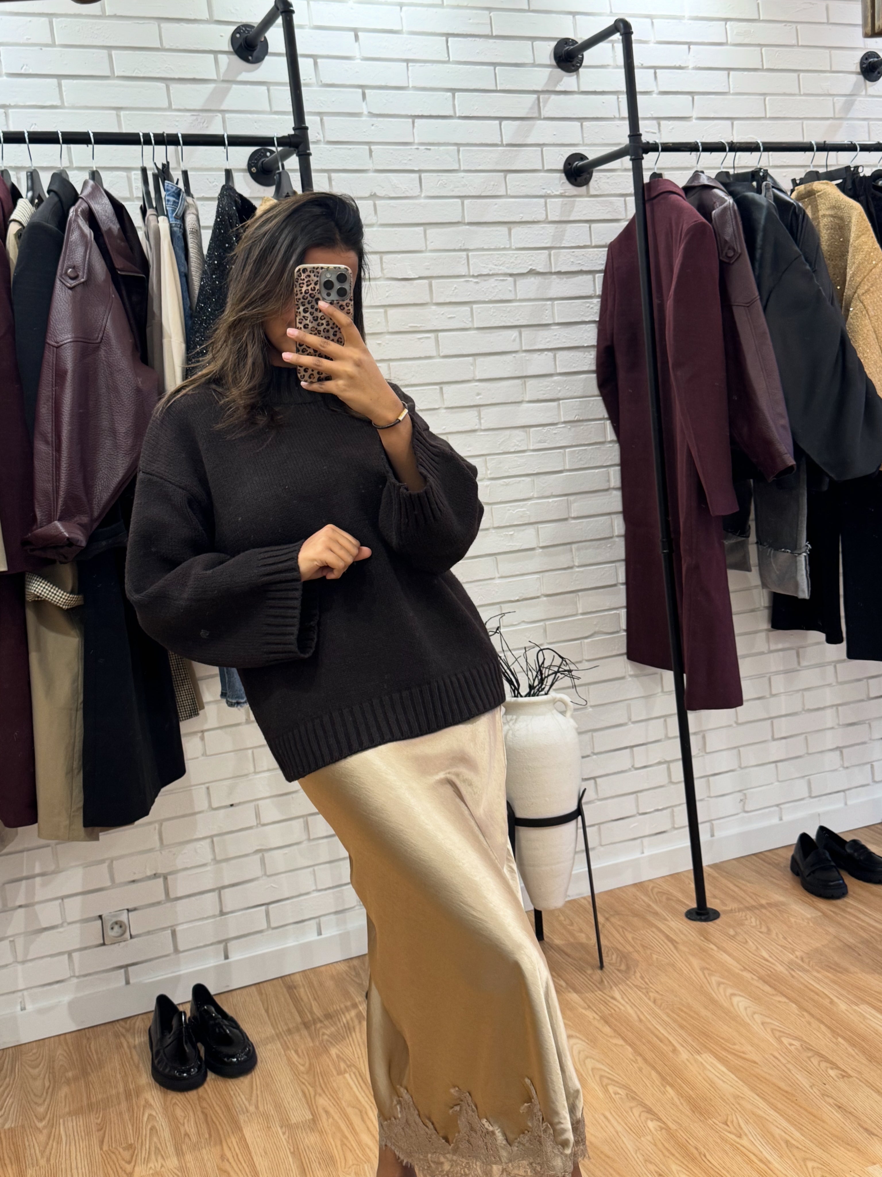 Jupe satinée taupe inspi Z