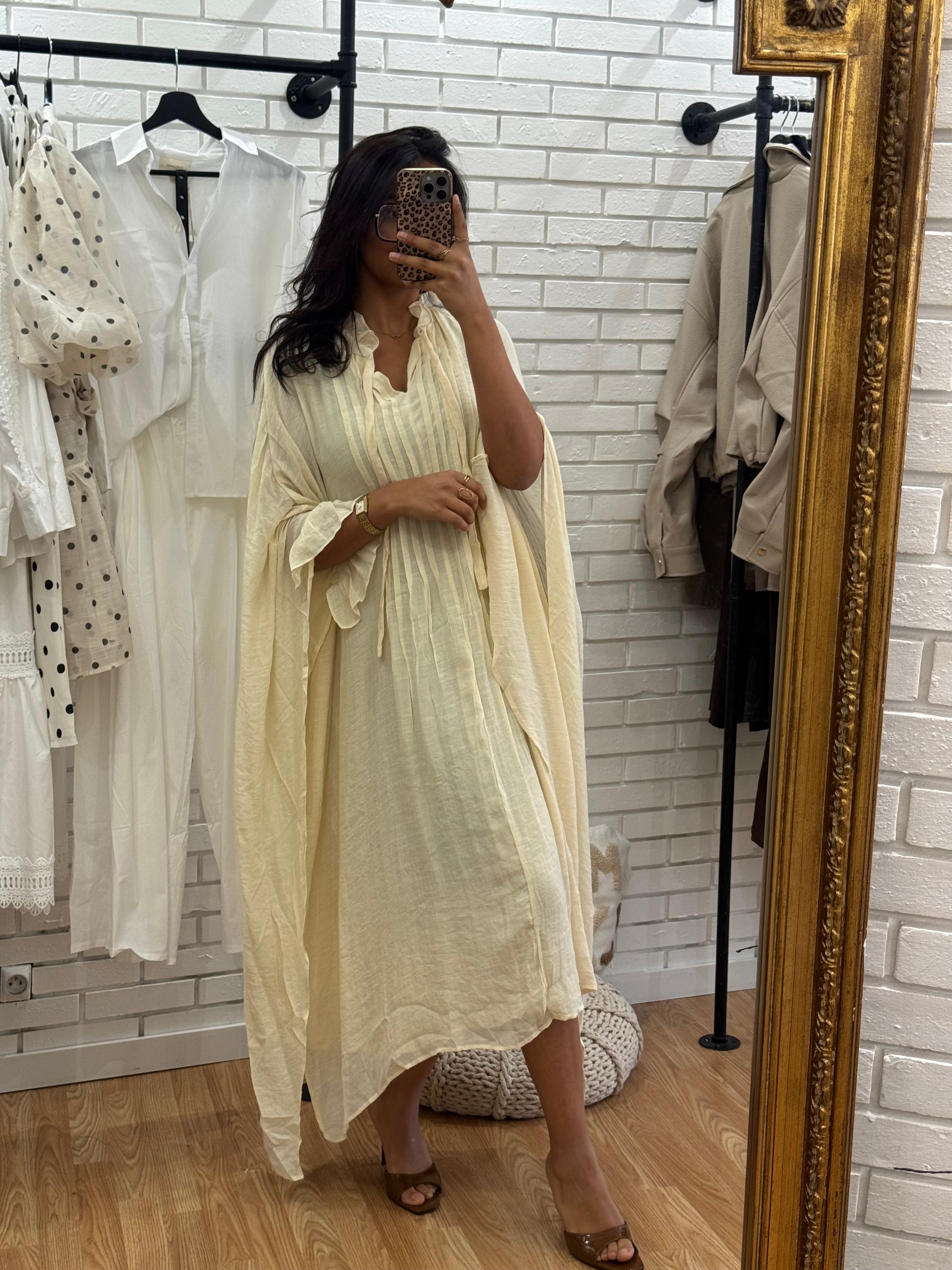 Robe volant blanc écru