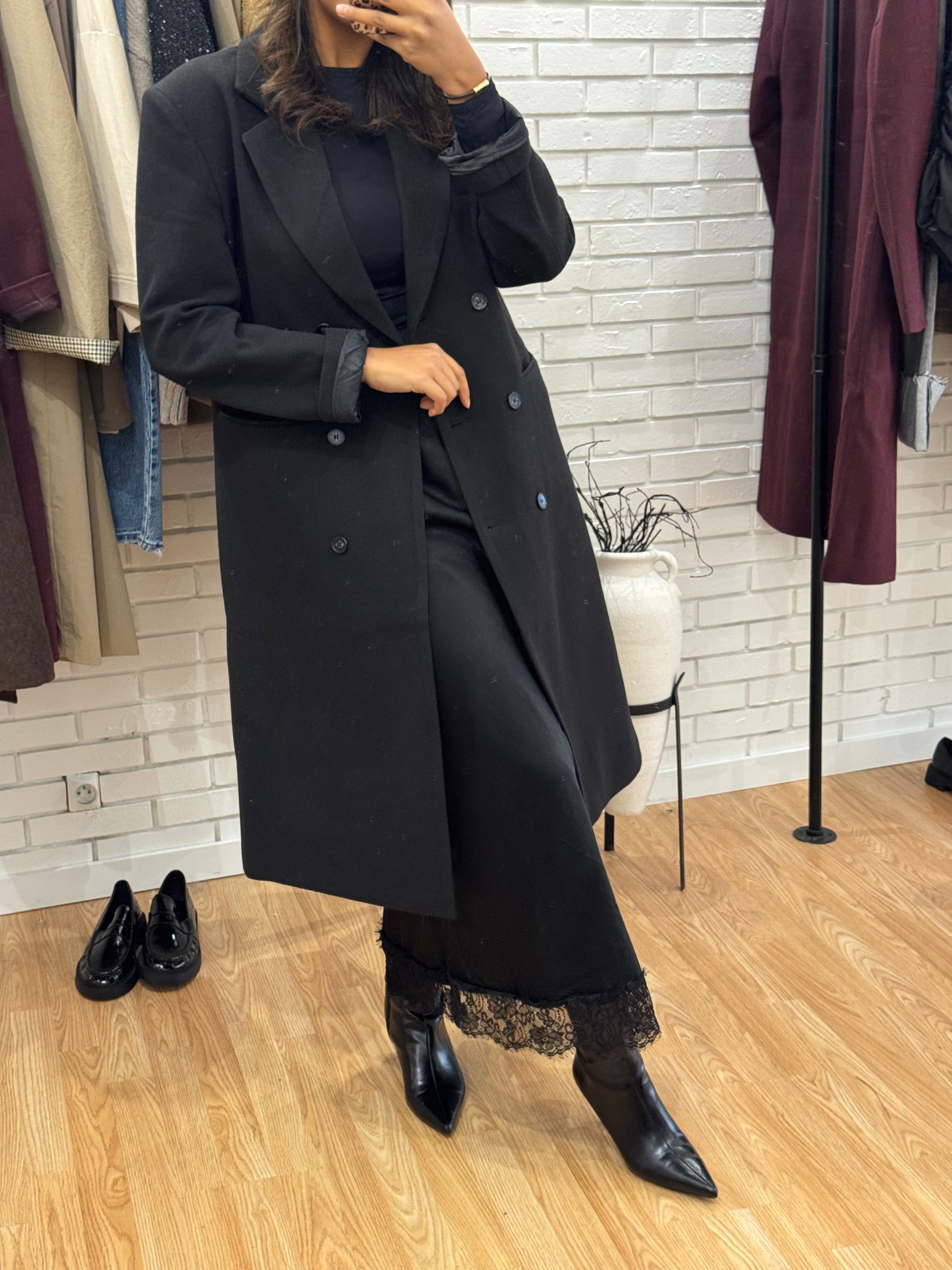 Jupe dentelle noir inspi Zara